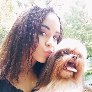 Meet your Posher, Lexi